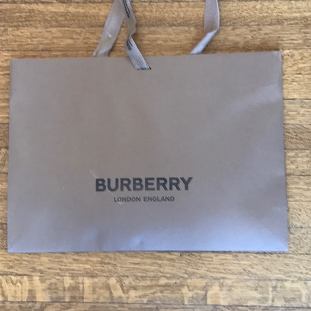 Burberry shopping bag